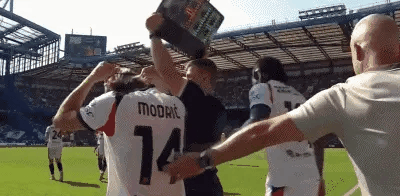 场大师莫德, bt, 色表现