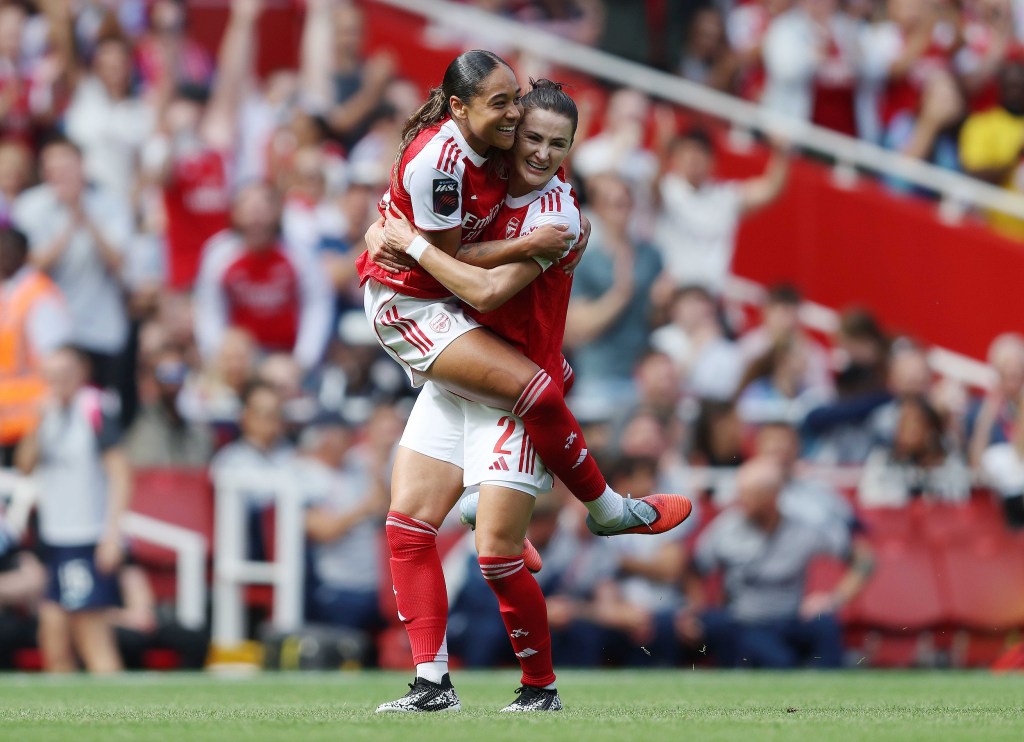 万英镑, 随后在今年, 名球员来说 万英镑, 随后在今年, 名球员来说